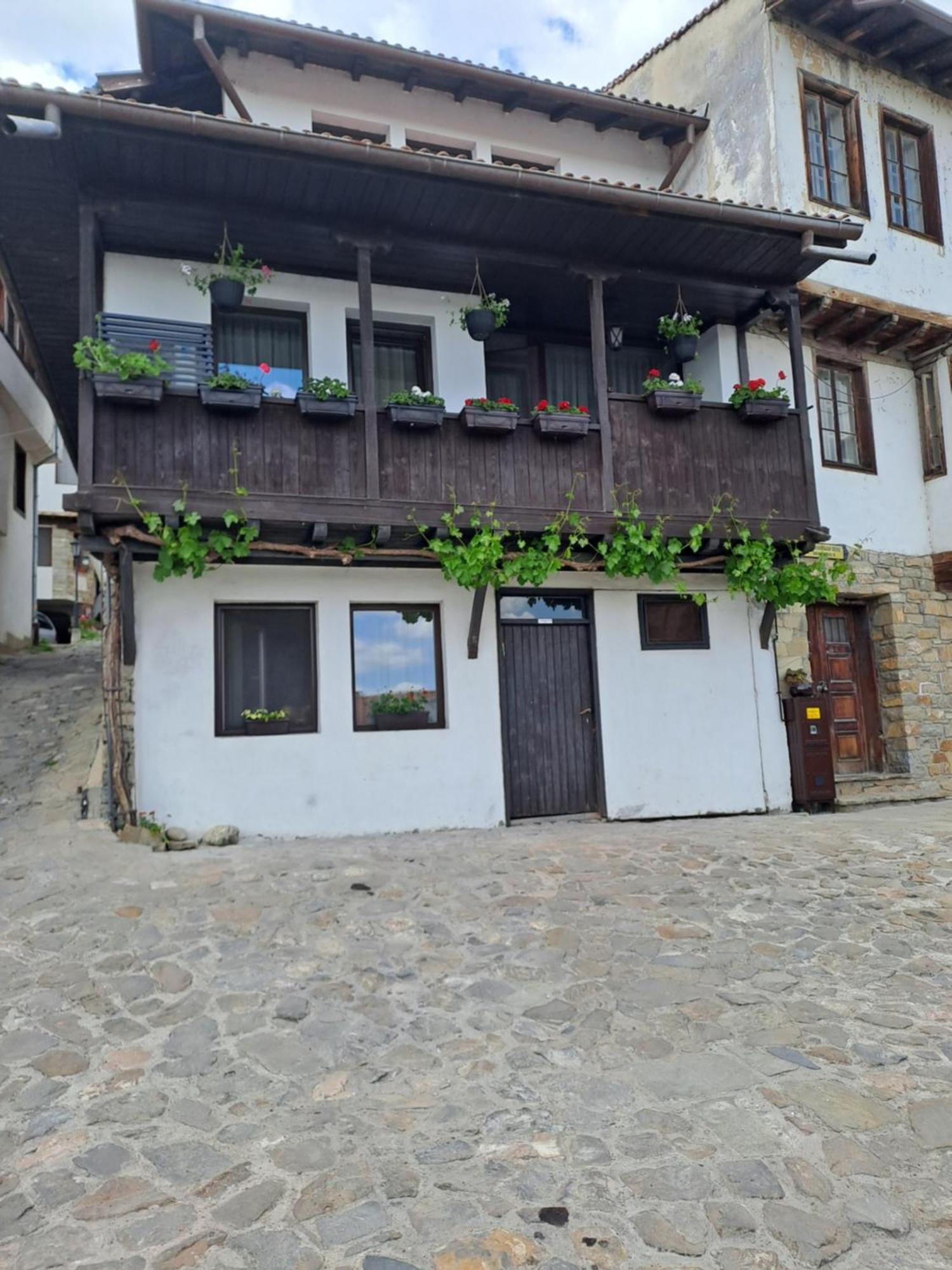Guest House Lazara Veliko Tărnovo Exterior foto
